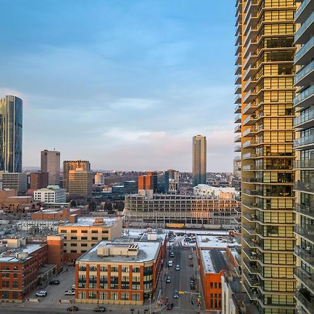 Modern Suite Calgary Downtown 5 Min Walk Stampede מראה חיצוני תמונה