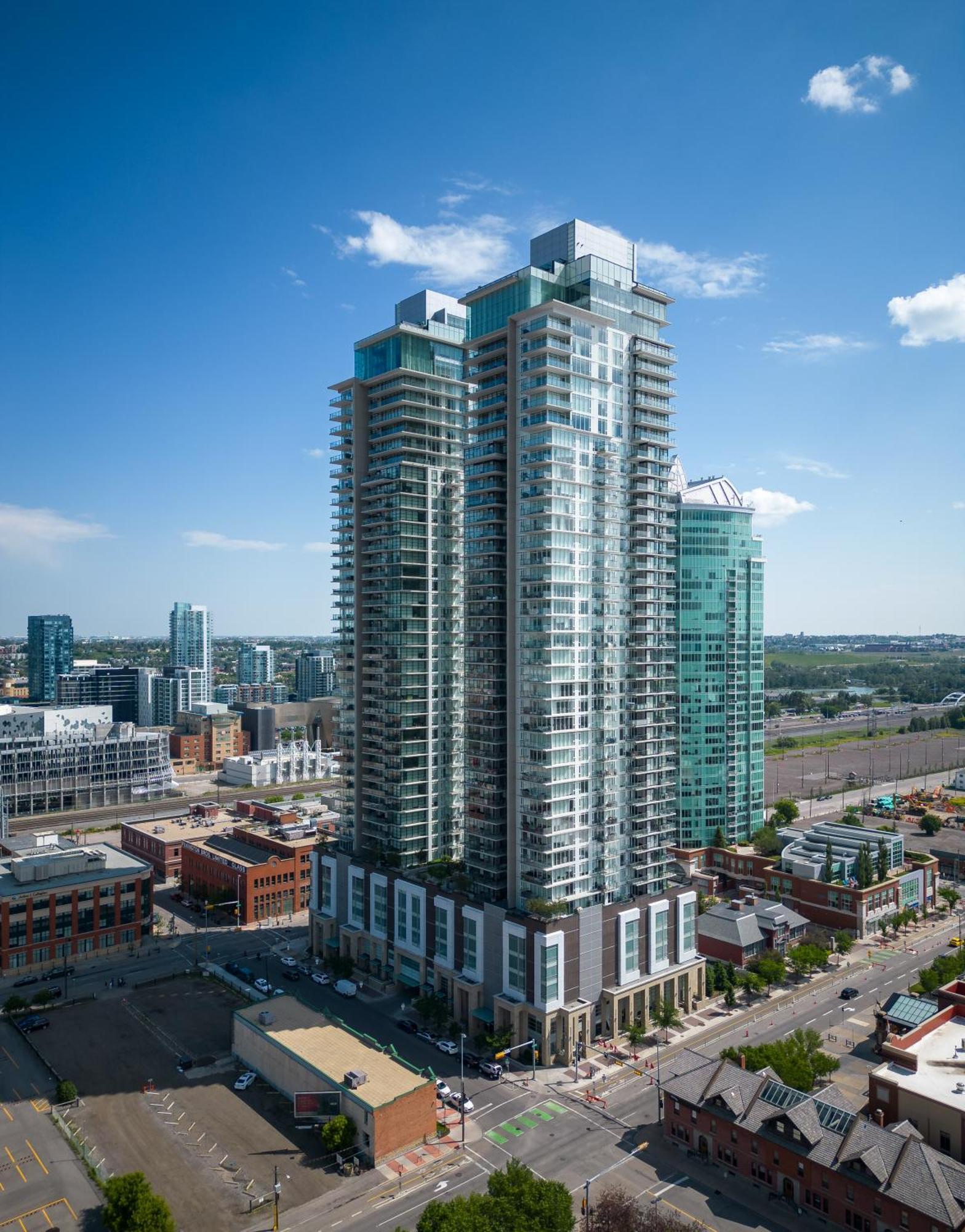 Modern Suite Calgary Downtown 5 Min Walk Stampede מראה חיצוני תמונה
