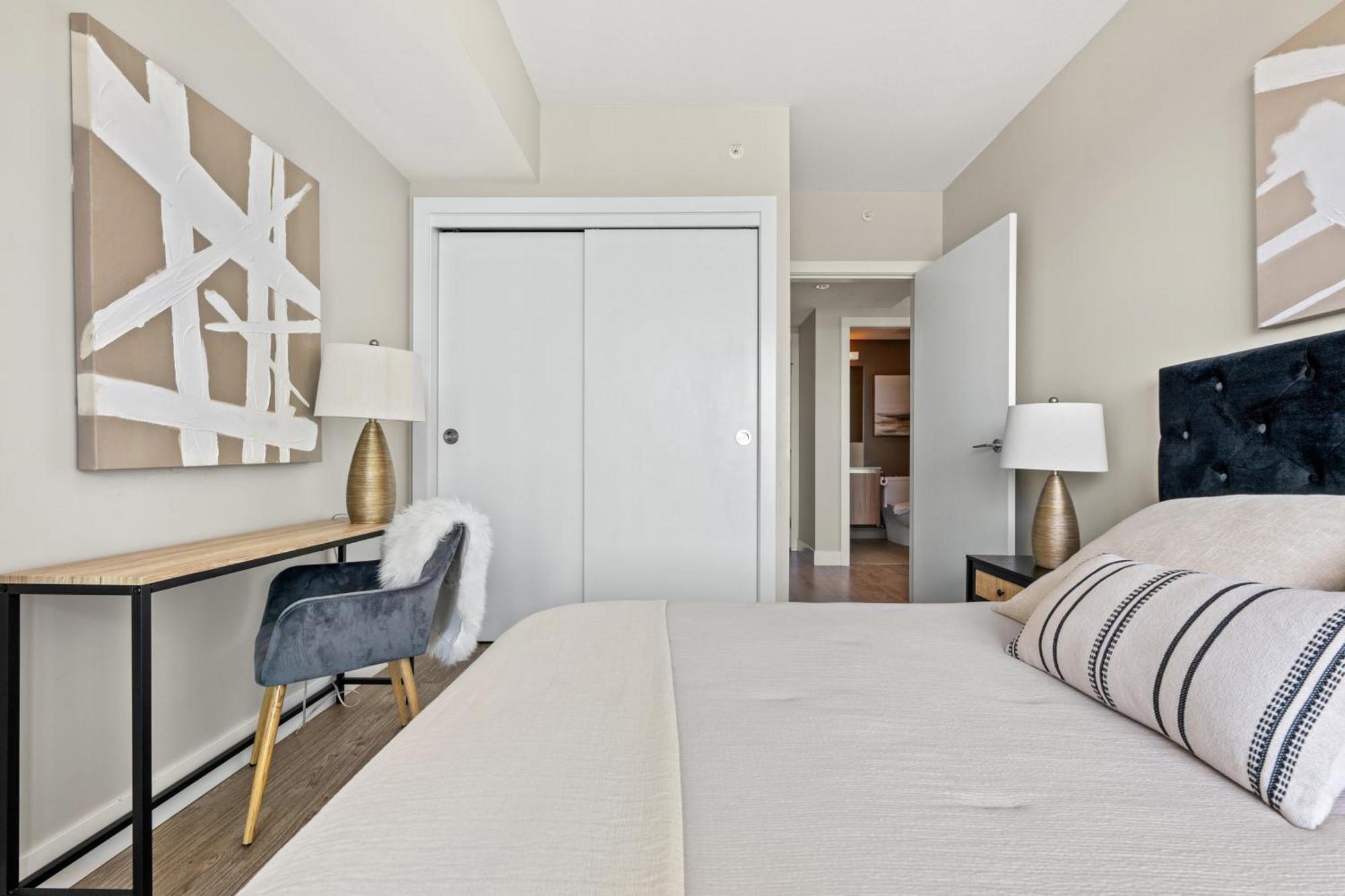 Modern Suite Calgary Downtown 5 Min Walk Stampede מראה חיצוני תמונה
