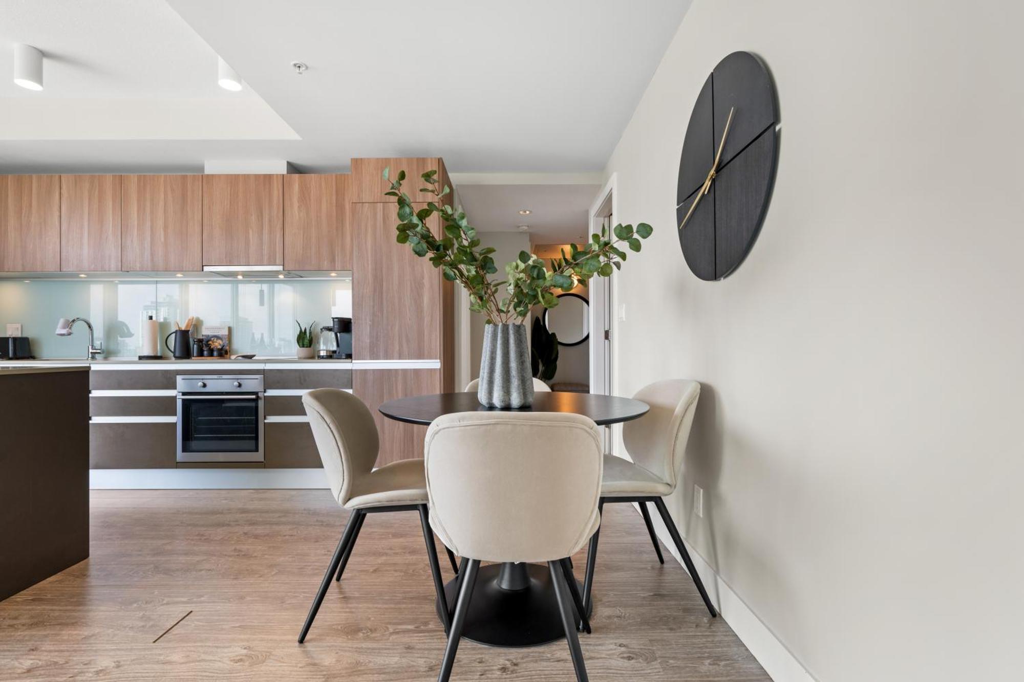 Modern Suite Calgary Downtown 5 Min Walk Stampede מראה חיצוני תמונה